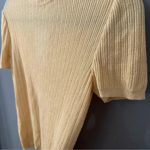 St. John Collection Shirt Yellow Ribbed Shirt Mock Neck Short Sleeve Size Medium - Picture 3 of 6